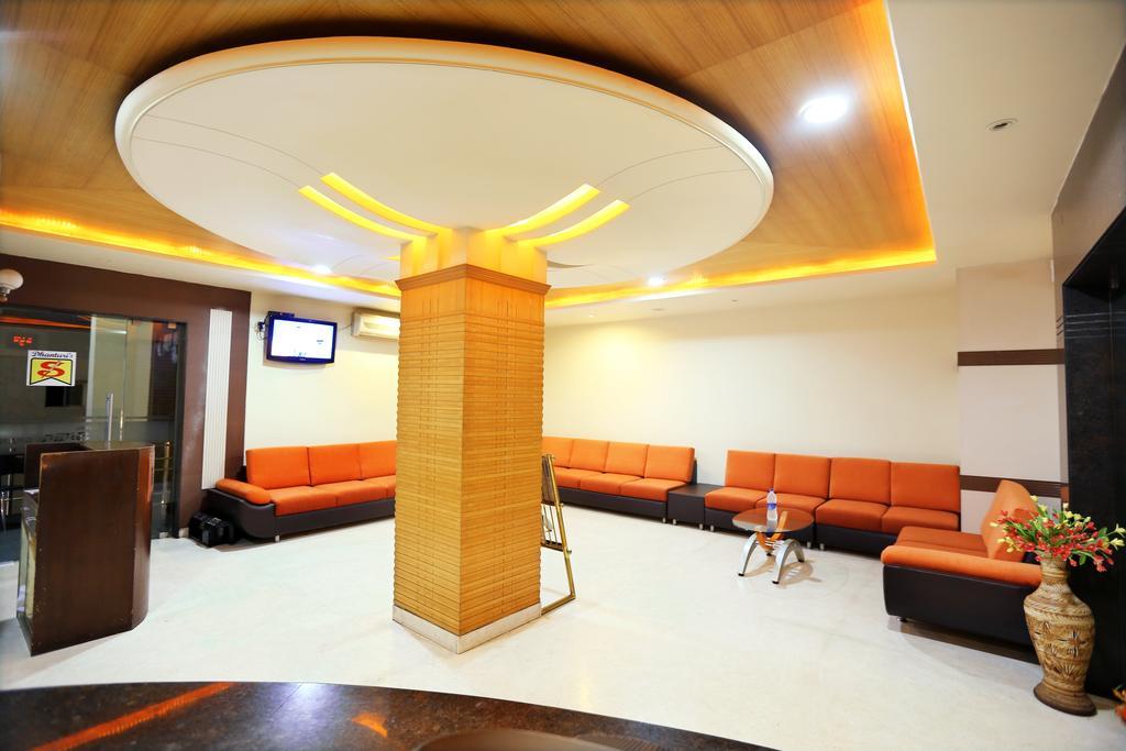 Hotel Sitara Grand Haiderabad Buitenkant foto