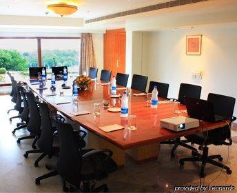 Hotel Sitara Grand Haiderabad Buitenkant foto